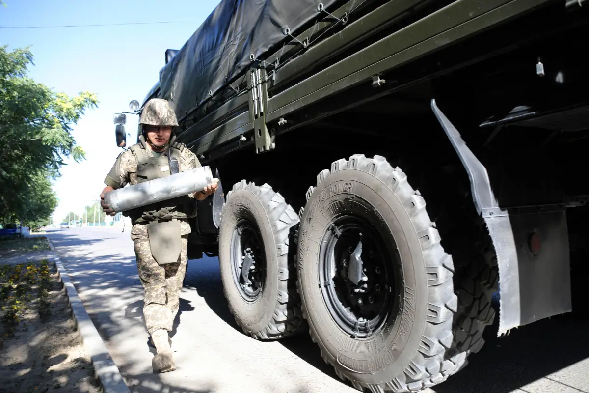 Ермекбаев: Сапёры в Арыси работают в настоящей боевой обстановке