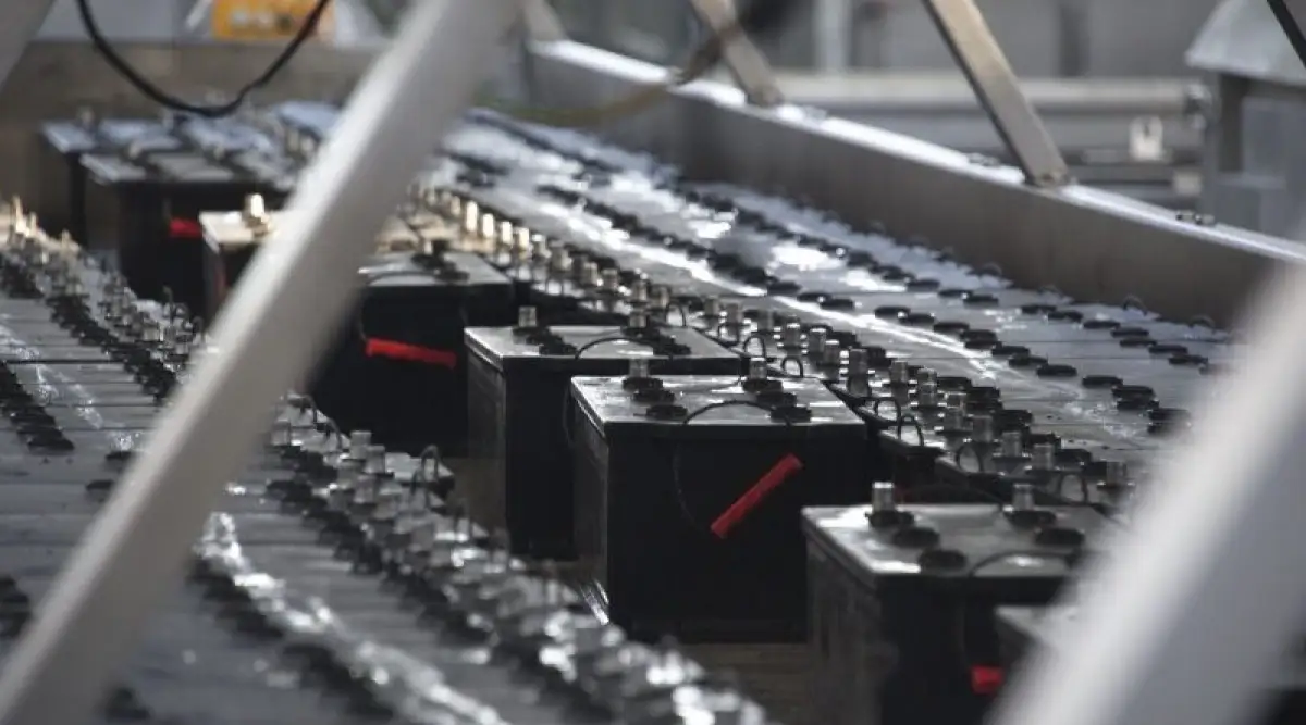 Члены «Ак жол» во главе с Азатом Перуашевым встретились с медиками и рабочими в Талдыкоргане