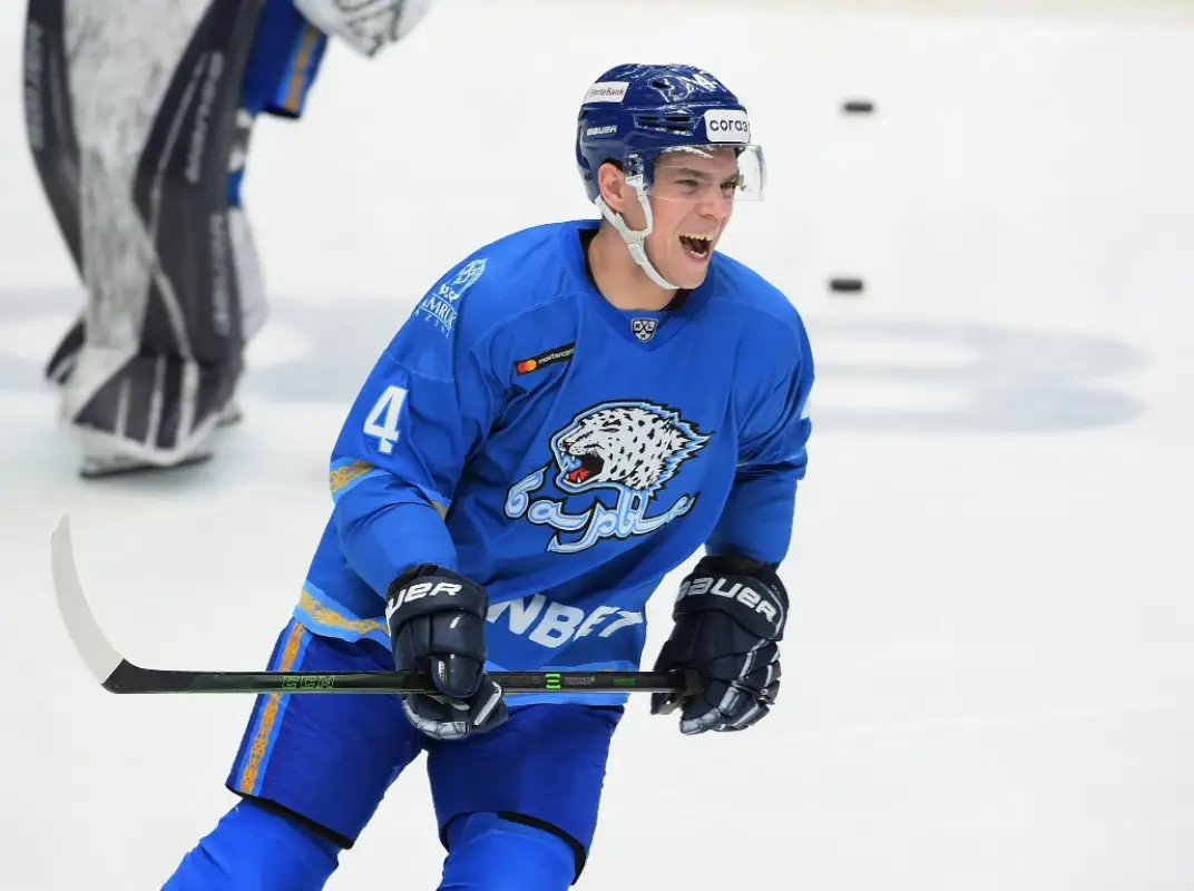 "Все защитники стараются..."- Егор Шалапов о надёжности обороны "Барыса"