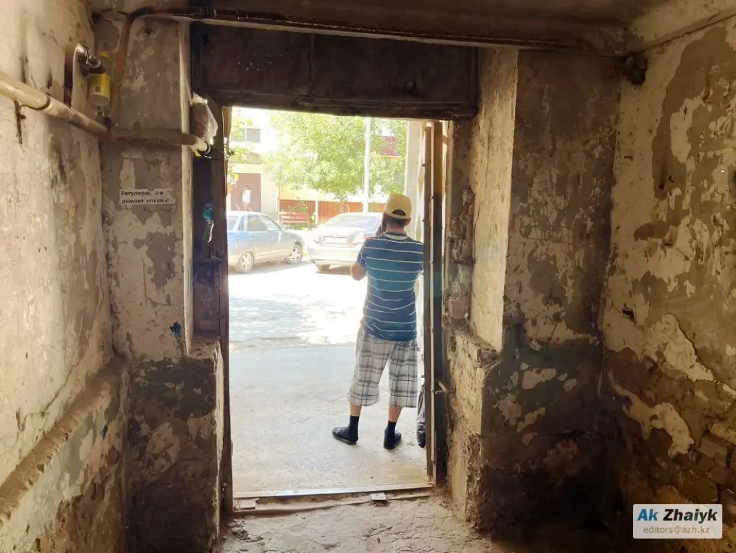 «Простая семья»: что рассказали соседи о погибшей семейной паре в Атырау