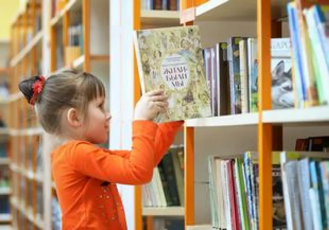 Аймагамбетов порекомендовал книги для чтения детьми