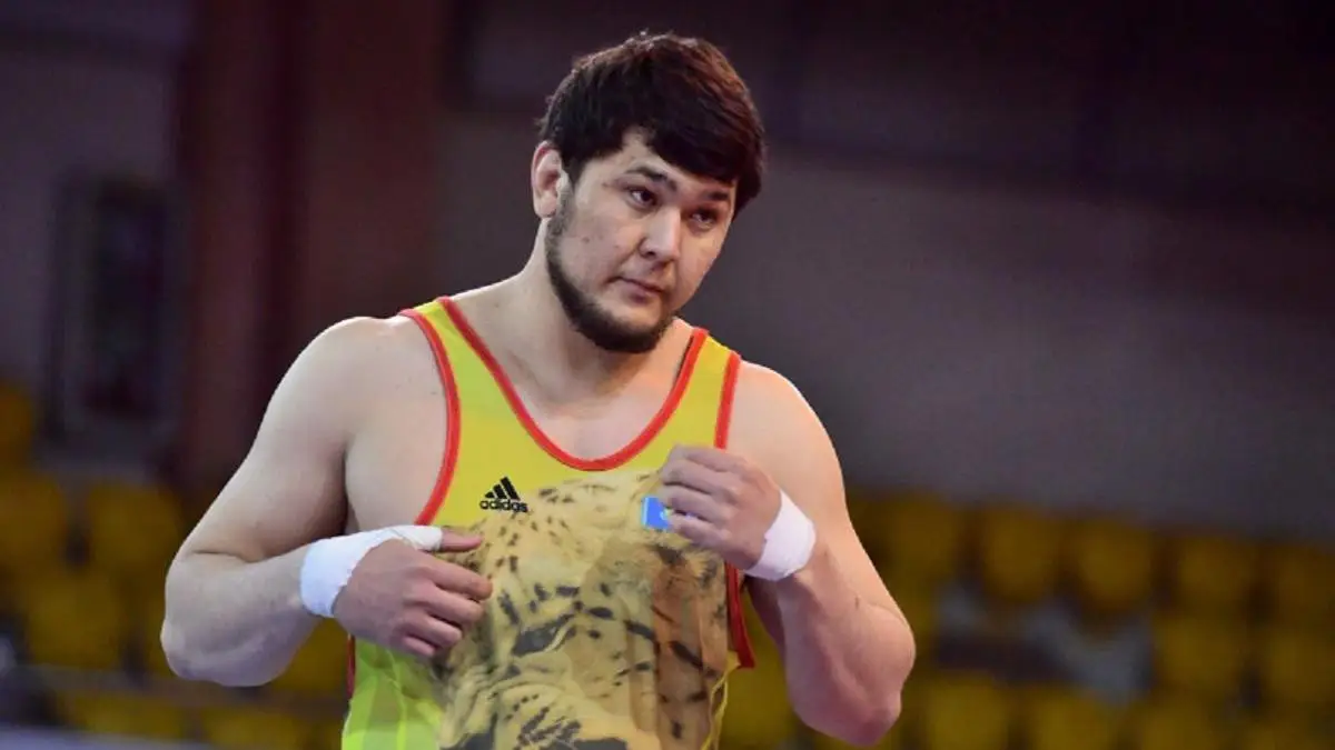 Борец Батырмурзаев отдал победу сопернику на Олимпиаде-2020