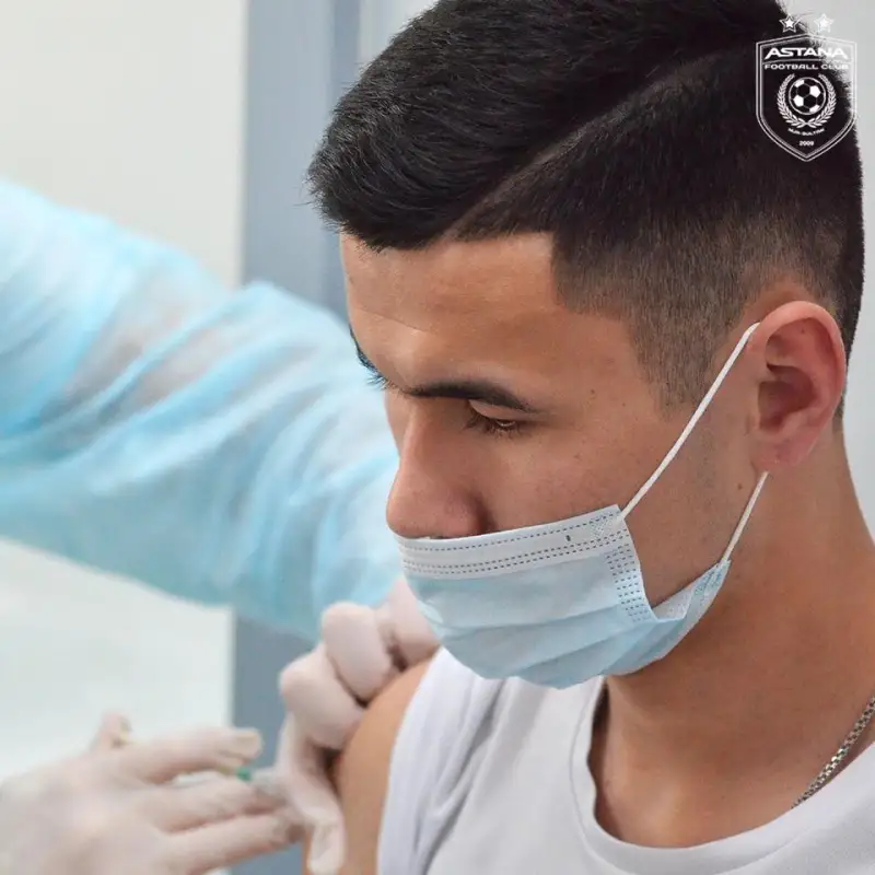 Футболисты «Астаны» получили прививки от коронавируса