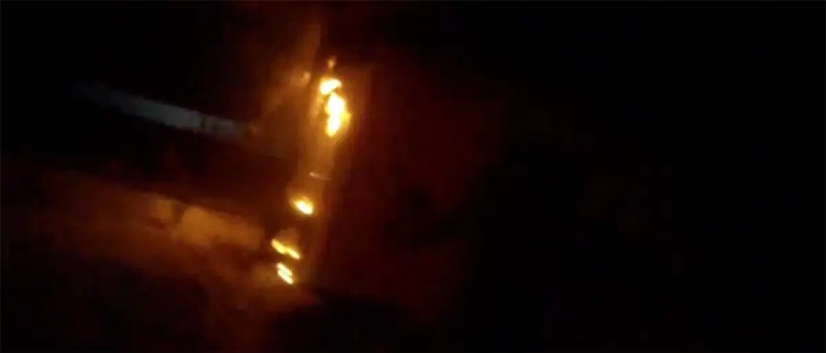 Не прошли мимо: полицейские Нур-Султана спасли семью из горевшего дома - видео