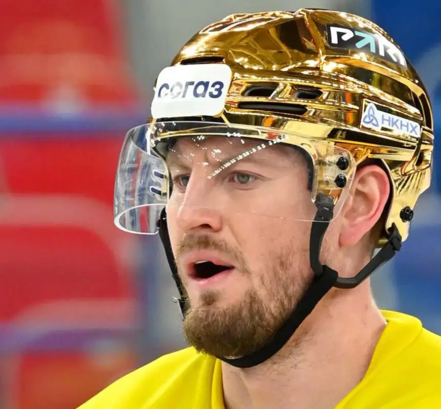 Барыс уступает в особом для Нефтехимика матче