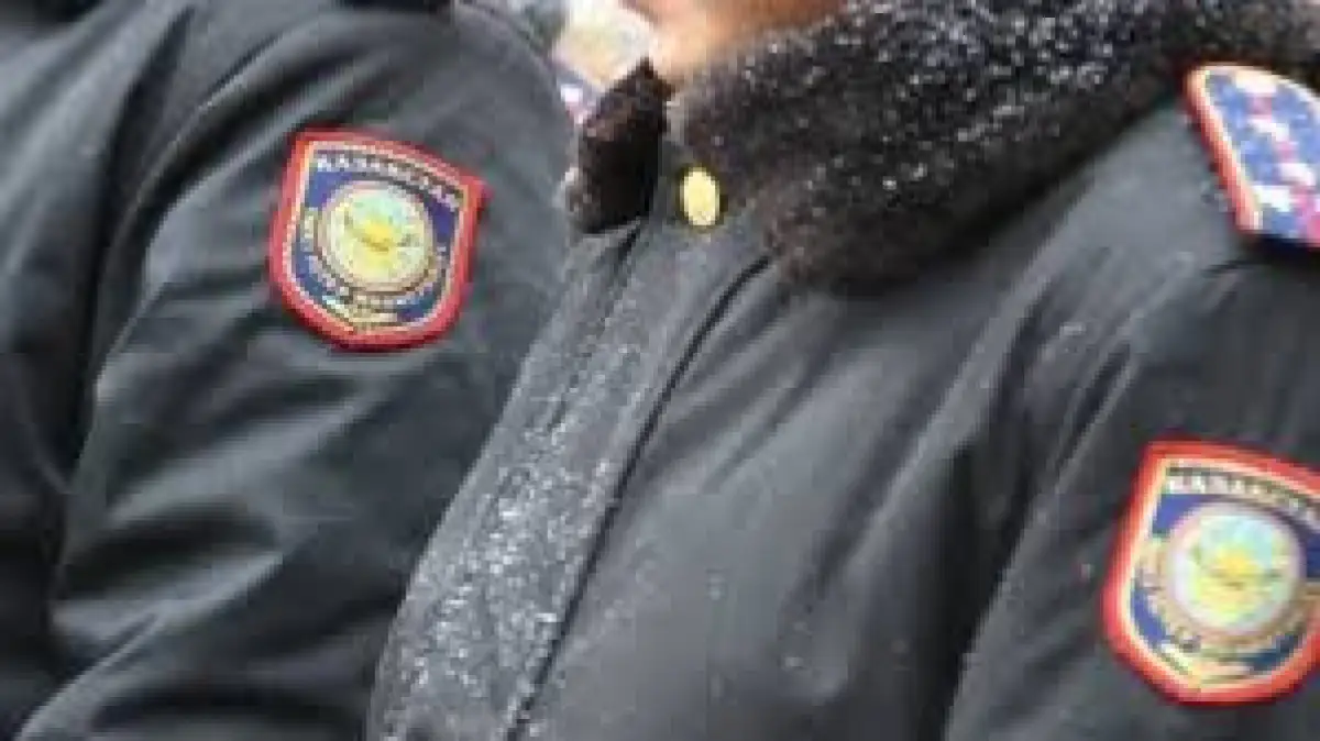 Мамин поручил полиции начать усиленную охрану массовых мест и улиц