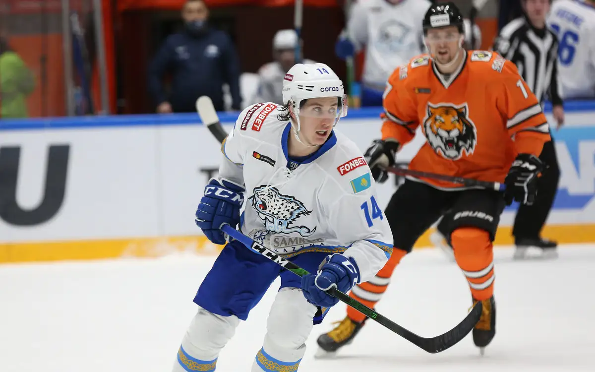 "Барыс" пропустил ещё две шайбы в матче с "Амуром"