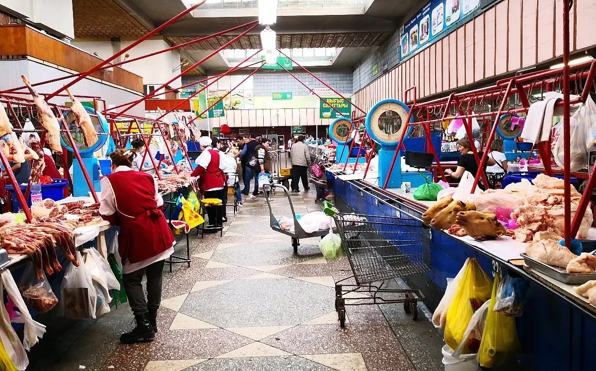 В Казахстане для реализаторов некоторых продтоваров снизят аренду на рынках