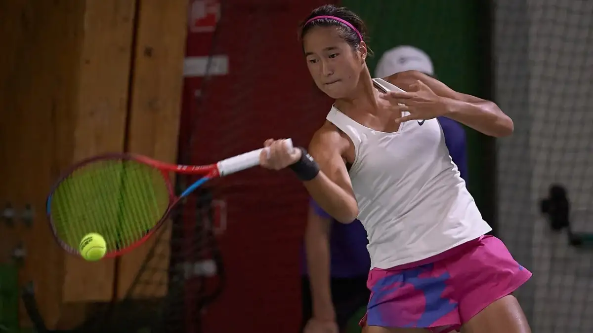 Жибек Куламбаева обыграла россиянку Ангелину Голубеву на домашнем корте