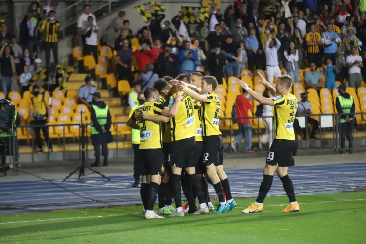 "Кайрат" обыграл "Маккаби" в Алматы