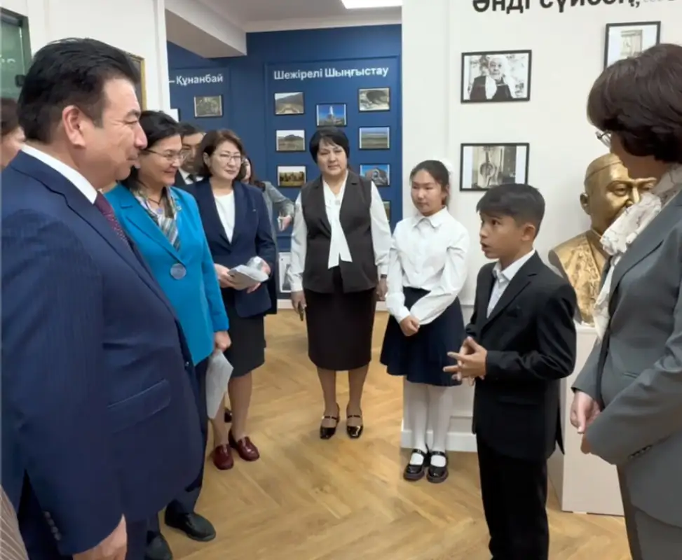 Гани Бейсембаев проверил условия в школах Астаны