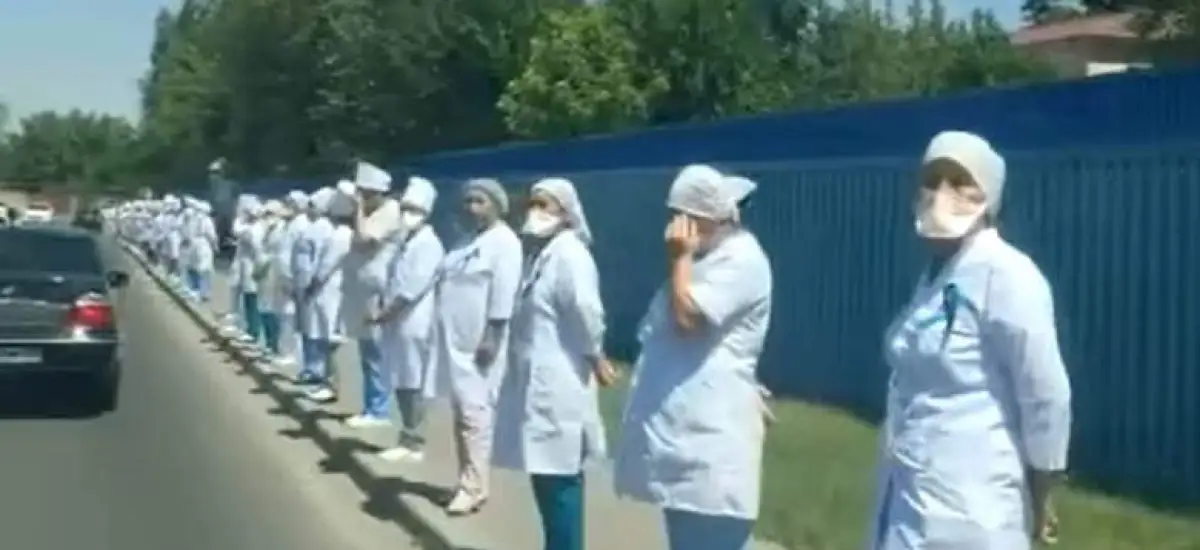 В Минздраве против наказания врачей за флешмоб в день траура 13 июля