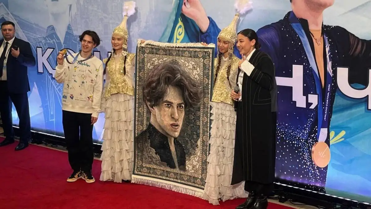 Шайдорову подарили необычный ковер