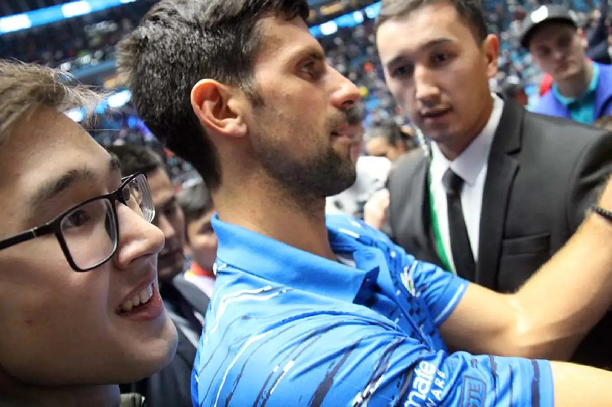 Как охрана выручила Новака Джоковича после матча с Надалем