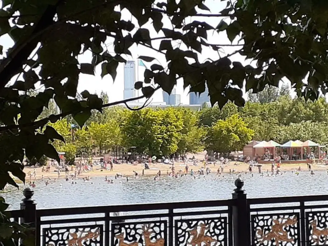 В Нур-Султане запретят работать кафе по выходным и закрывают пляжи 