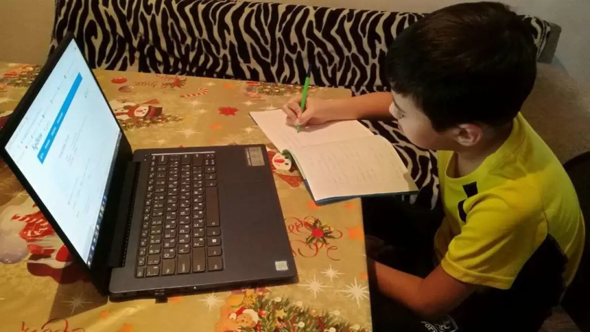 Школьников Астаны временно переведут на дистанционные уроки