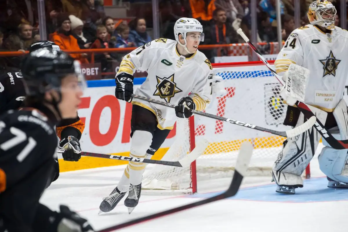 Экс-игрок Барыса набрал первое очко за новую команду