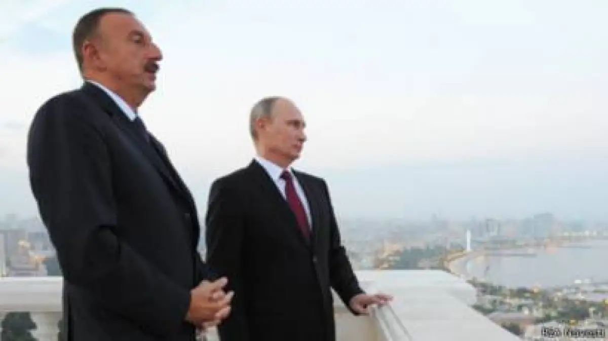 Ильхам Алиев сообщил Владимиру Путину о невозможности приехать на Парад Победы