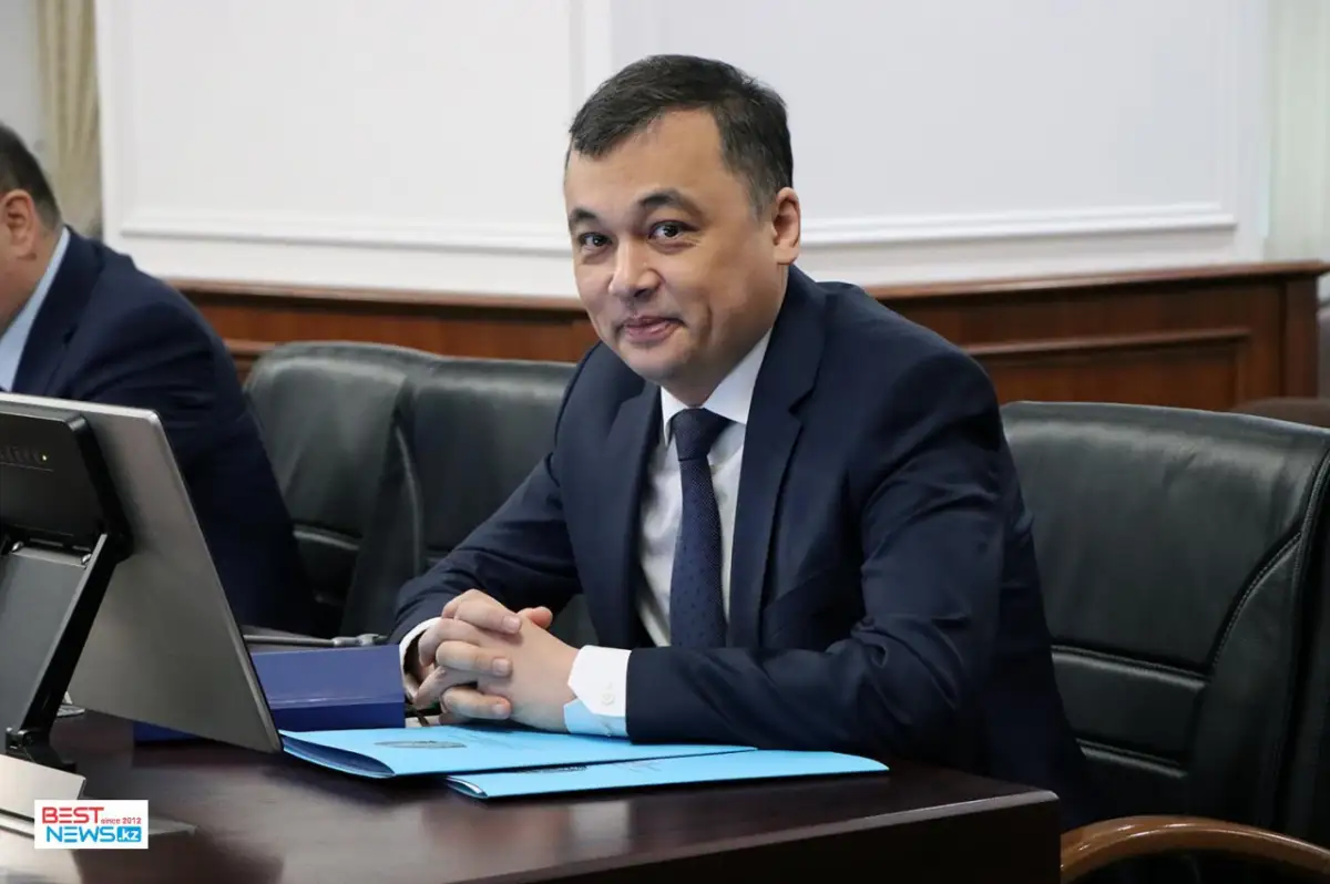 Аскар Умаров: про ограничение соцсетей, СМИшную "выходку" Сената, законе "О СМИ" и любимых сайтах 