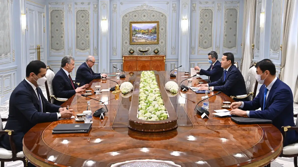 Узбекистан поставит в Казахстан овощи и картофель, подписан контракты