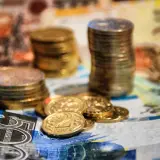 Доллар торгуется на отметке 449 тенге на утренних торгах