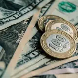 Доллар спустился ниже отметки 500 тенге