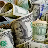 Курс доллара составил 457 тенге