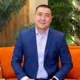 В Алматы полиция задержала юриста и блогера Адилета Молдахана 