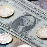 Доллар поднялся выше 445 тенге на торгах