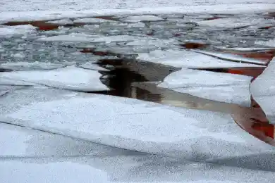 В Акмолинской области мужчина провалился под лёд и утонул