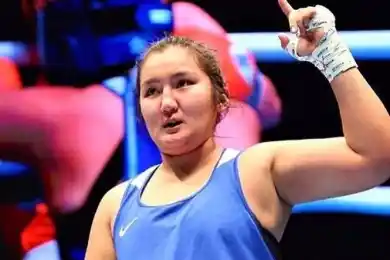 Две боксерши сборной Казахстана завоевали золото на ЧА