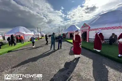 За две недели Казахстан посетили свыше 500 тысяч туристов