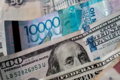 Курс доллара составил 428,86 на утренних торгах