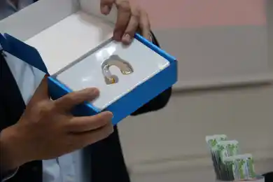 "Услышьте нас": Народная партия Казахстана адресовала слуховой аппарат акиму СКО