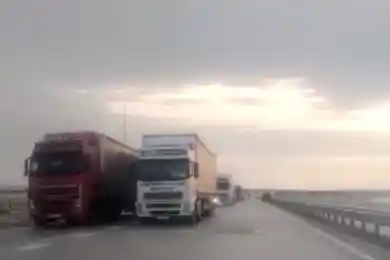 Две трассы из Астаны остаются закрытыми, полиция сопровождает автоколонны 