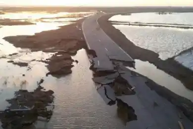 Более 400 участков дорог в Казахстане могут пострадать при паводках