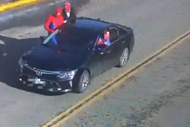  В Уральске «человек-паук» нарушил ПДД