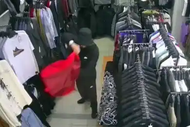 В Астане мужчина пообещал оплатить одежду и скрылся 