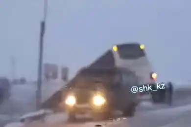 В Шахтинске автобус с 50 пассажирами чудом избежал трагедии