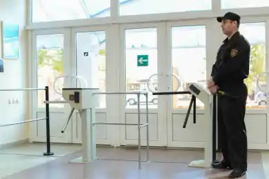 В КНБ Казахстана обсудили защиту школ после бойни в Казани