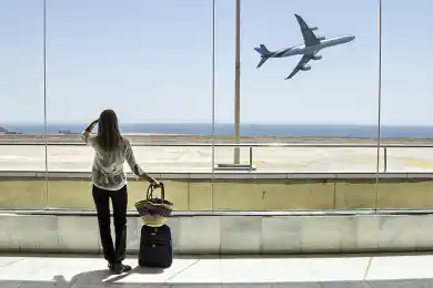 Казахстанцам не разрешили транзит из Москвы в другие страны – авиакомпания