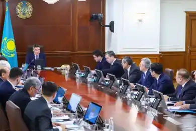 Премьер поручил бороться с фейками про новую Конституцию