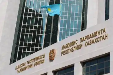 В повестку пленарного заседания Мажилиса включено 15 вопросов