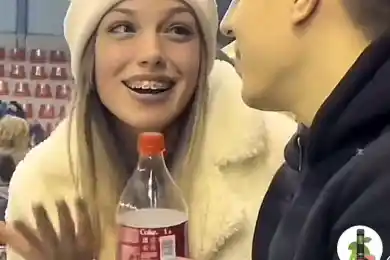 "Я не могла смотреть, как он грустит": самая знаменитая девушка TikTok поделилась своей love story