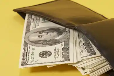 Для казахстанцев установили запрет на вывоз наличной валюты