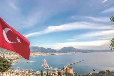 После ужесточения карантина в РК Турция закрыла въезд казахстанцам