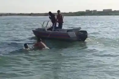 МЧС показало спасение тонувшего мужчины – видео