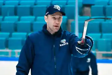 "Мало закрывали вратаря" - Немировски разобрал поражение "Барыса"