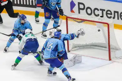 Отмучились: Барыс завершил поражением чемпионат КХЛ