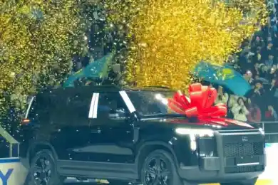 Шайдорова осыпали "золотом" в Алматы